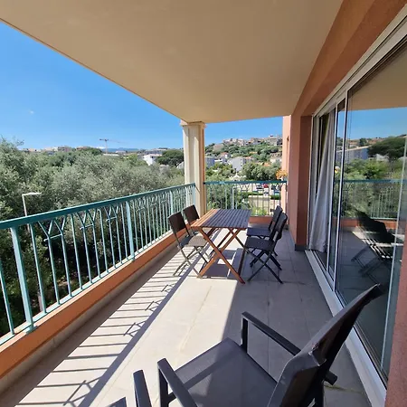 Feriehus Luminous Terrace And View Of Porto-vecchio *